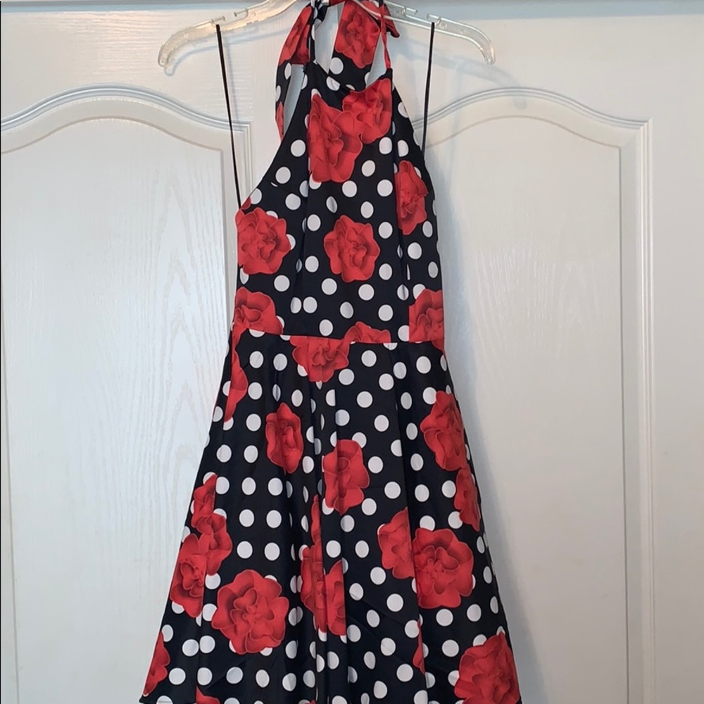 Vintage style dress perfect for formal occasions